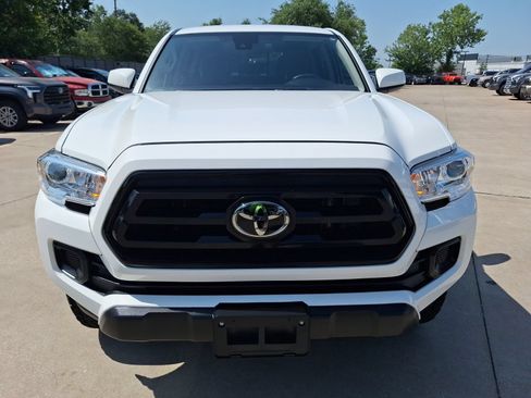 Used 2023 Toyota Tacoma SR AWD/4WD image 9