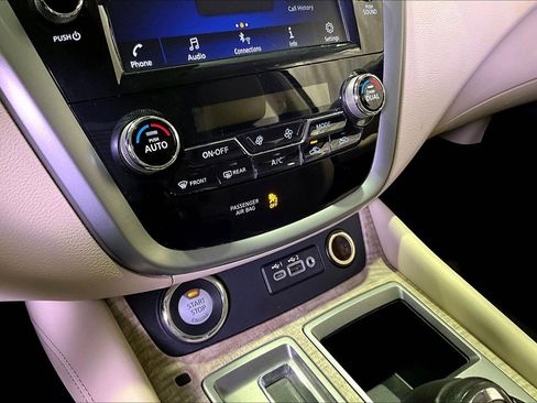 Used 2023 Nissan Murano SV AWD/4WD image 15