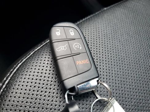Used 2024 Jeep Compass Limited w/ Elite Group AWD/4WD image 31