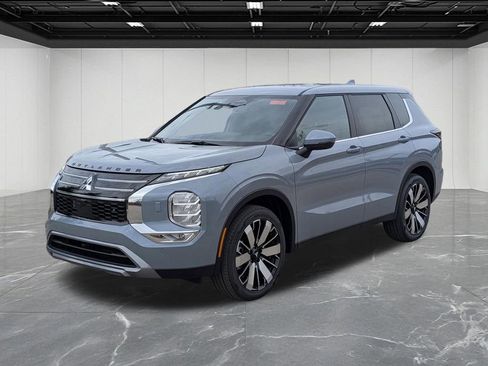New 2026 Mitsubishi Outlander SE image 1