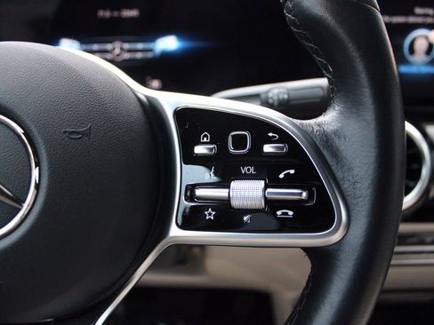 Used 2023 Mercedes-Benz GLA 250 4MATIC image 19