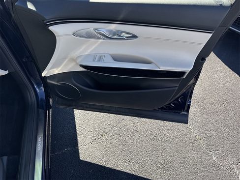 Used 2025 Genesis GV70 2.5T image 14