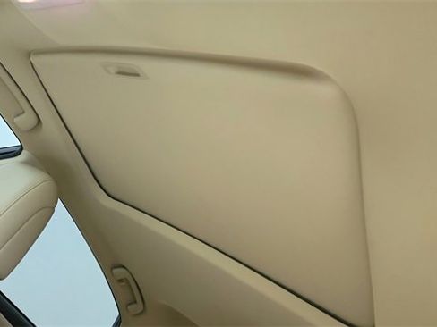 Used 2016 Toyota Avalon XLE Premium image 10