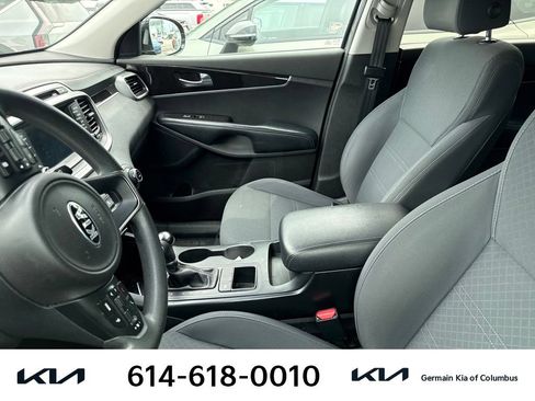 Used 2018 Kia Sorento FWD image 7