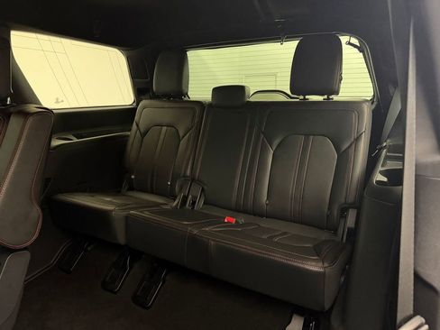 Used 2024 Ford Expedition Limited image 22