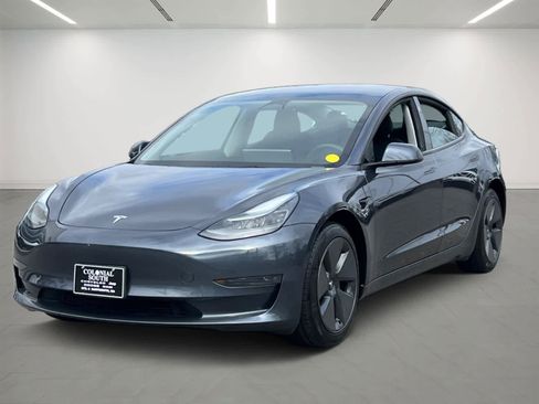 Used 2023 Tesla Model 3 Standard Range image 2