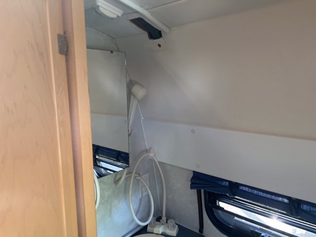 Used 2003 Ford E-350 and Econoline 350 Super Duty RWD image 13