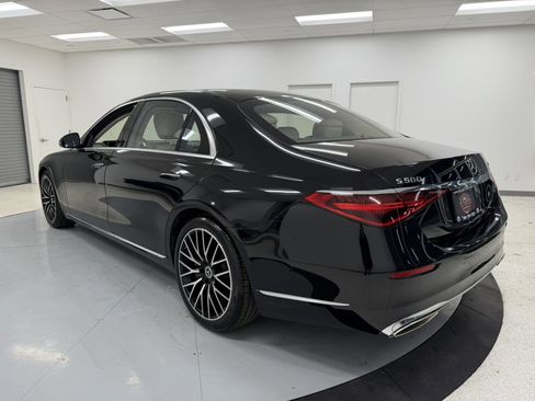 Used 2022 Mercedes-Benz S 580 4MATIC Sedan image 6