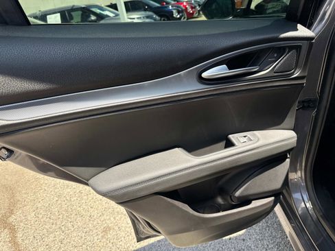 Used 2024 Alfa Romeo Stelvio Ti image 11