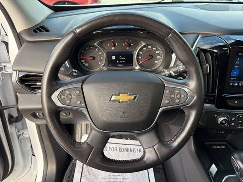 Used 2021 Chevrolet Traverse Premier image 12