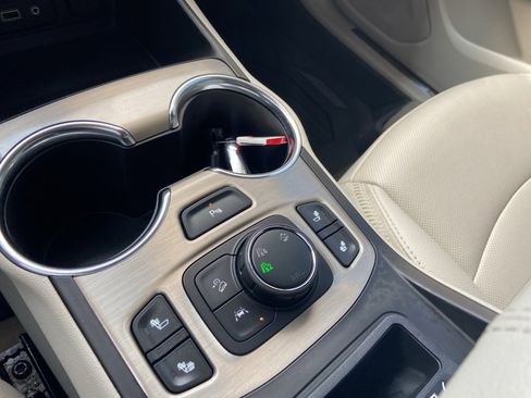 Certified 2022 GMC Terrain Denali image 18