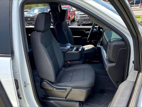 Used 2024 Chevrolet Silverado 2500 LT image 30