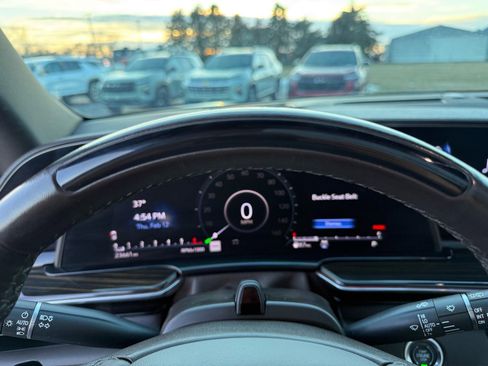 Used 2023 Cadillac Escalade Premium Luxury w/ Performance Package image 25