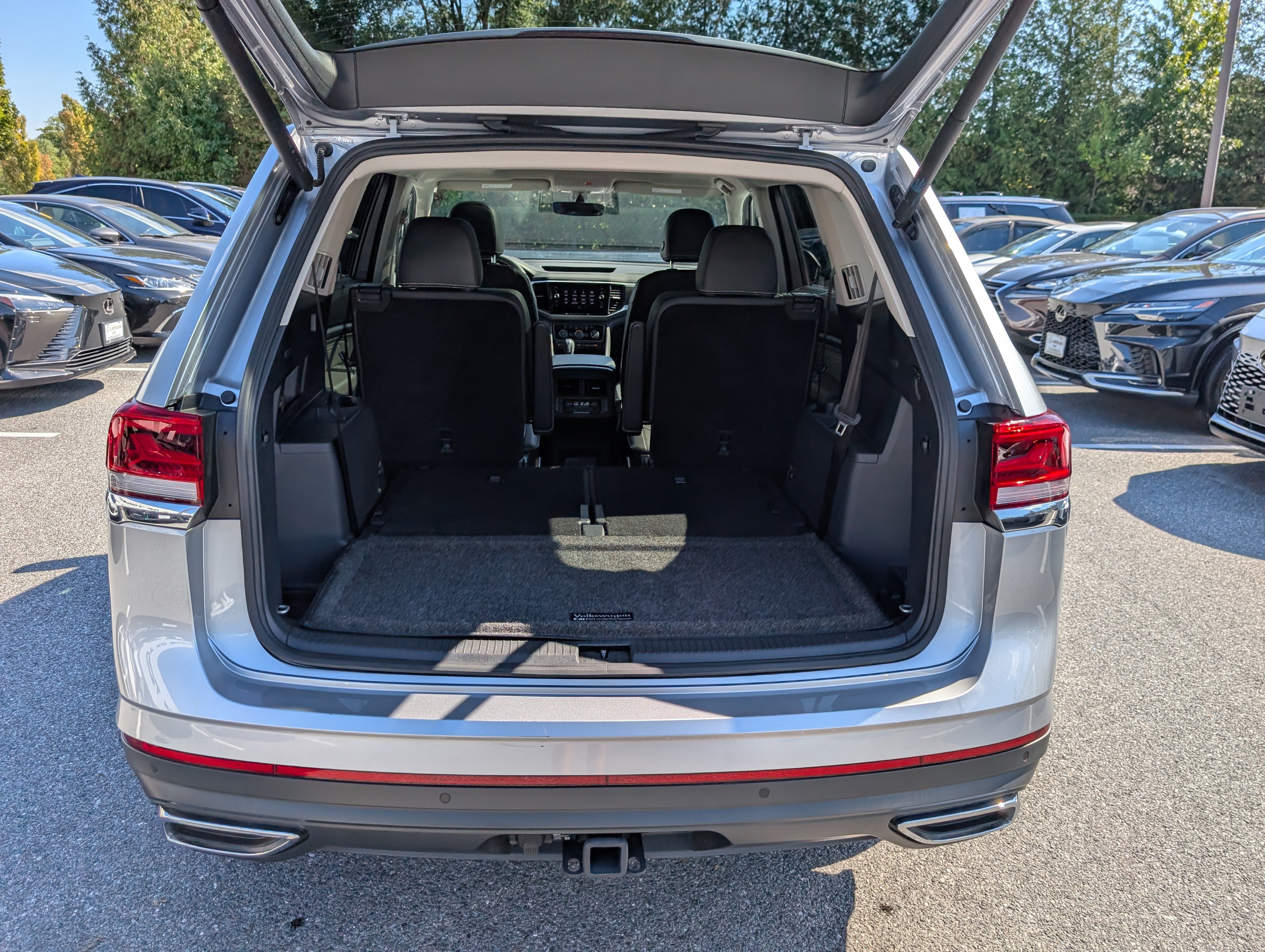 Used 2023 Volkswagen Atlas SE AWD/4WD image 14