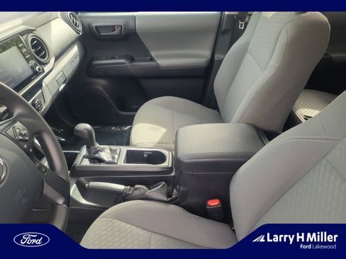 Used 2020 Toyota Tacoma SR image 15