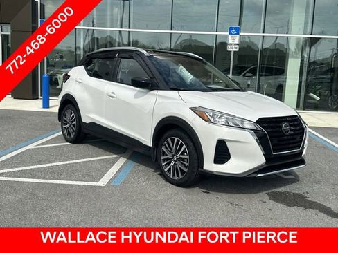 Used 2021 Nissan Kicks SV FWD image 4