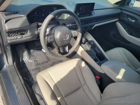 Certified 2023 Honda Accord LX image 17