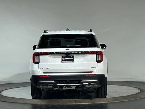 New 2026 Ford Explorer Active w/ Active Comfort Package AWD/4WD image 8