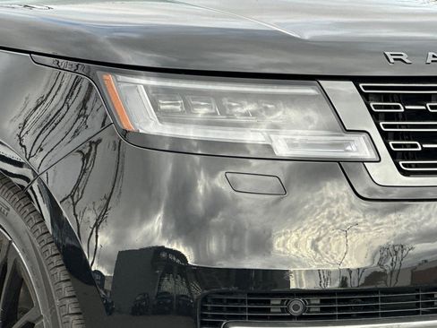 New 2025 Land Rover Range Rover Long Wheelbase SE image 12