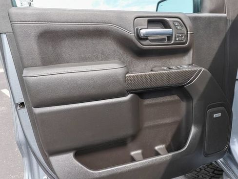 Used 2020 GMC Sierra 1500 SLT w/ SLT Premium Plus Package AWD/4WD image 13