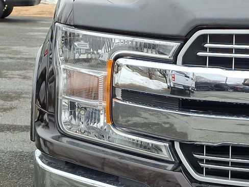 Certified 2019 Ford F150 Lariat image 9