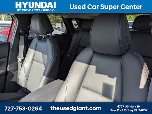 Used 2024 MAZDA CX-30 AWD 2.5 S w/ Preferred Package image 3