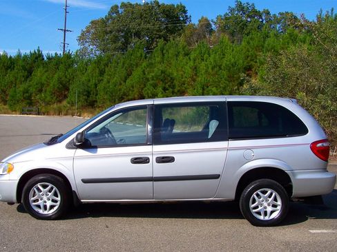 Used 2005 Dodge Grand Caravan SE w/ PWR Convenience Group image 5