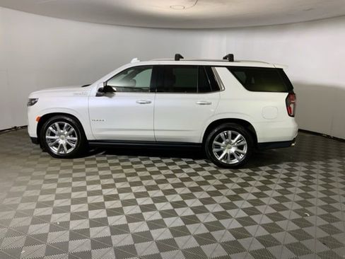 Used 2022 Chevrolet Tahoe High Country AWD/4WD image 11