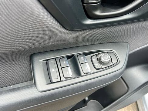 Used 2025 Subaru Forester Premium AWD/4WD image 23
