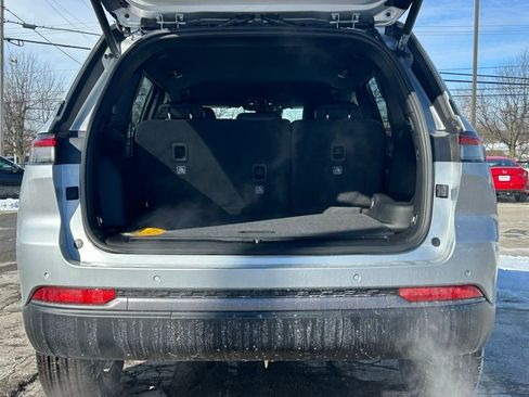New 2026 Jeep Grand Cherokee Altitude AWD/4WD image 8