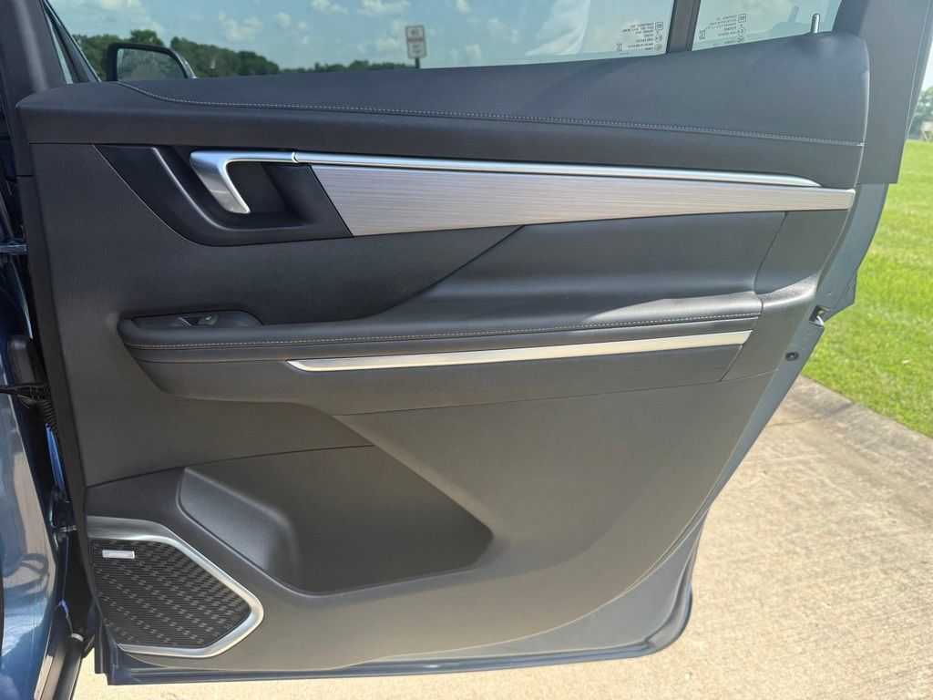 Used 2025 Buick Enclave Preferred w/ LPO, Floor Liner Package FWD image 16