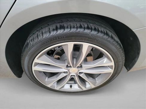 Used 2024 Chevrolet Malibu LT image 12