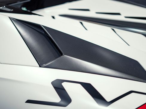 Used 2020 Lamborghini Aventador SVJ AWD/4WD image 19