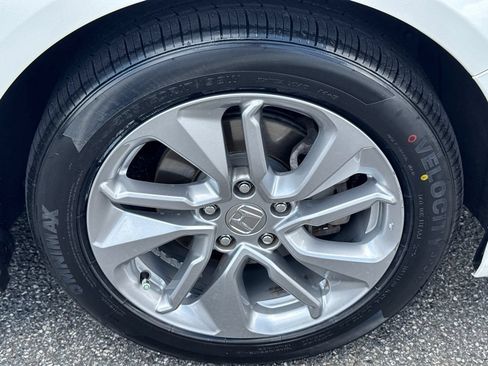 Used 2018 Honda Accord LX image 12