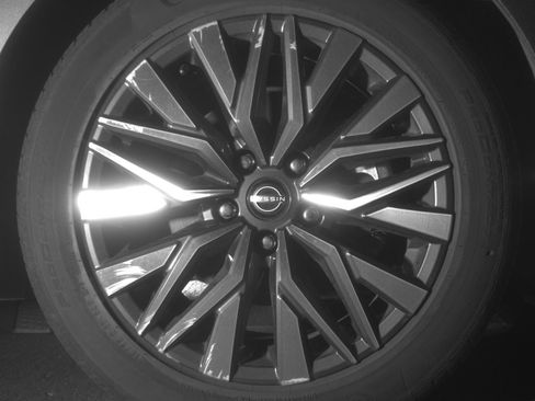 Used 2025 Nissan Altima 2.5 SV FWD image 13