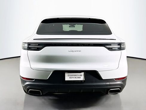 Certified 2022 Porsche Cayenne Coupe image 10
