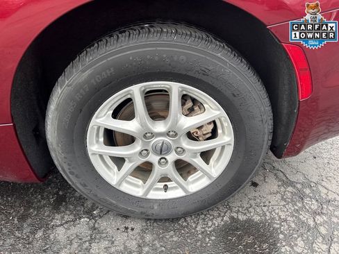 Used 2023 Chrysler Pacifica Touring-L FWD image 35