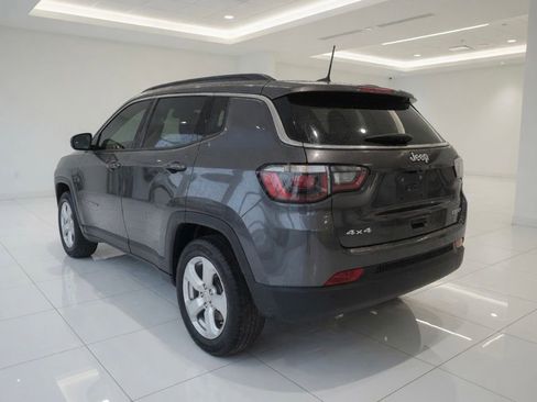 Used 2018 Jeep Compass Latitude w/ Popular Equipment Group AWD/4WD image 4