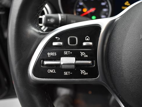 Used 2019 Mercedes-Benz C 300 4MATIC Sedan image 6