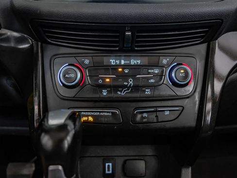 Used 2017 Ford Escape SE w/ Equipment Group 201A FWD image 25