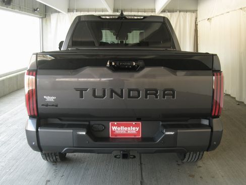 Used 2022 Toyota Tundra Platinum image 26
