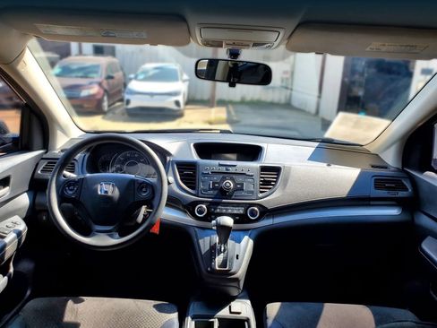 Used 2016 Honda CR-V LX image 2