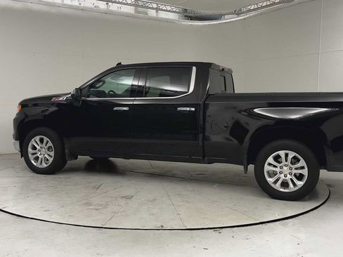 Used 2023 Chevrolet Silverado 1500 LTZ w/ LTZ Premium Package AWD/4WD image 4