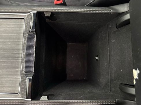 Used 2024 Jeep Wagoneer L Series II image 32