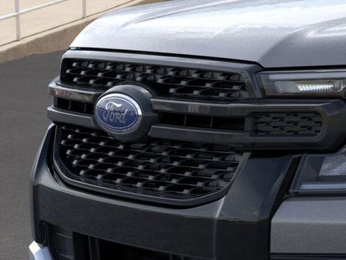 New 2025 Ford Ranger XLT w/ FX4 Off-Road Package image 17