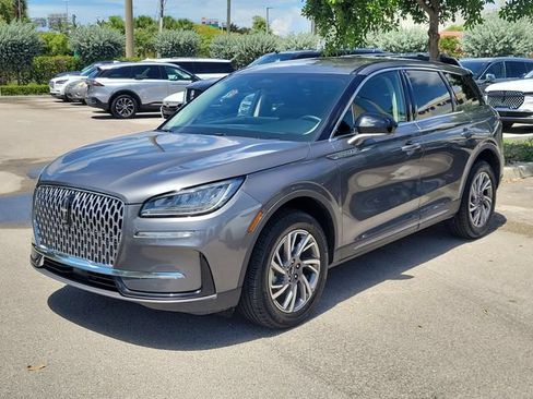 Certified 2025 Lincoln Corsair FWD image 3