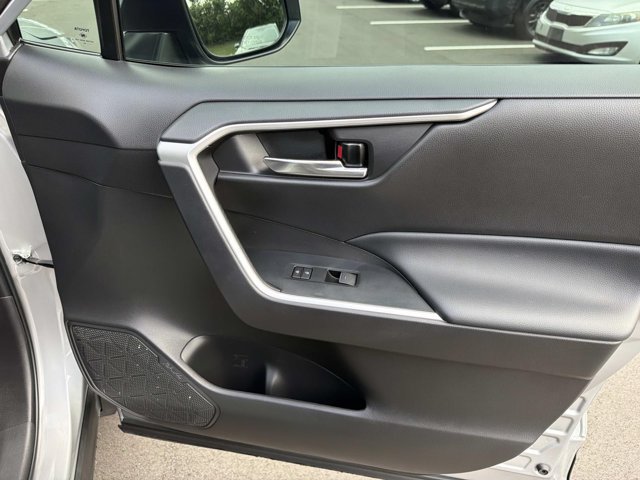 Used 2024 Toyota RAV4 XLE FWD image 15