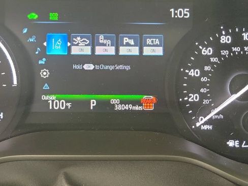 Used 2025 Toyota Sienna XLE FWD image 28