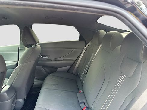 Used 2024 Hyundai Elantra SEL FWD image 21