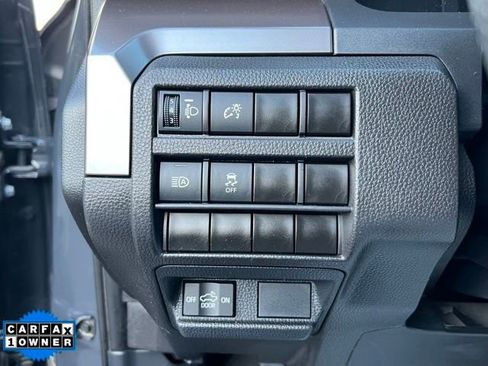 Used 2024 Toyota Tacoma SR5 AWD/4WD image 17